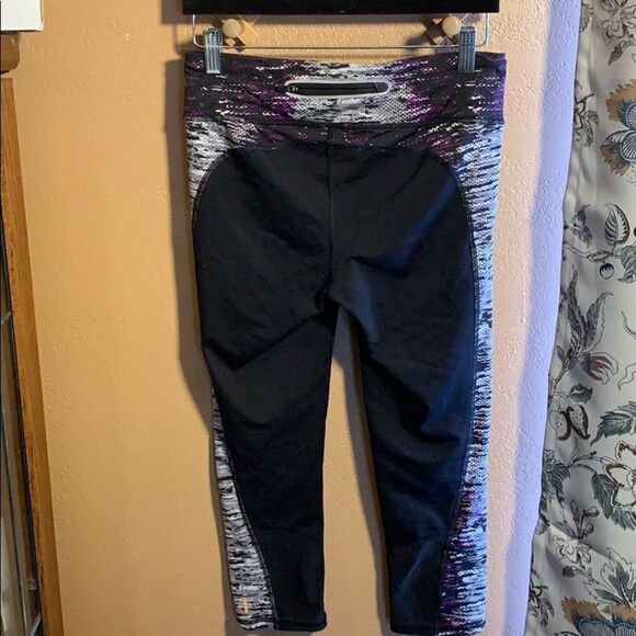 Lucy Crop Leggings Size S - Picture 3 of 12